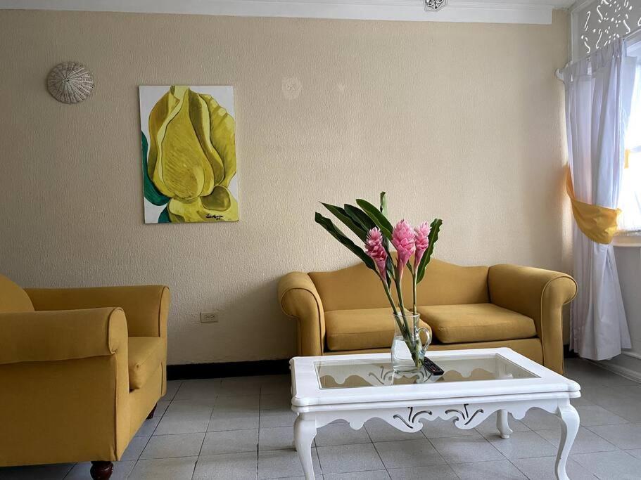 Lush Tropical Apartment Located In A 4-Star Resort Runaway Bay Luaran gambar