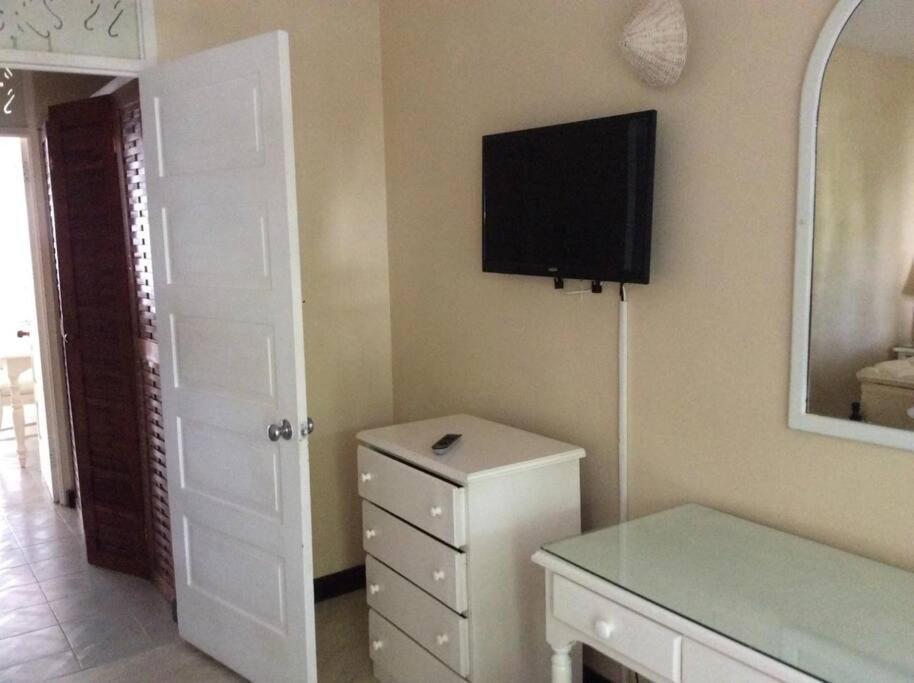 Lush Tropical Apartment Located In A 4-Star Resort Runaway Bay Luaran gambar