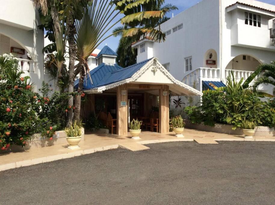 Lush Tropical Apartment Located In A 4-Star Resort Runaway Bay Luaran gambar