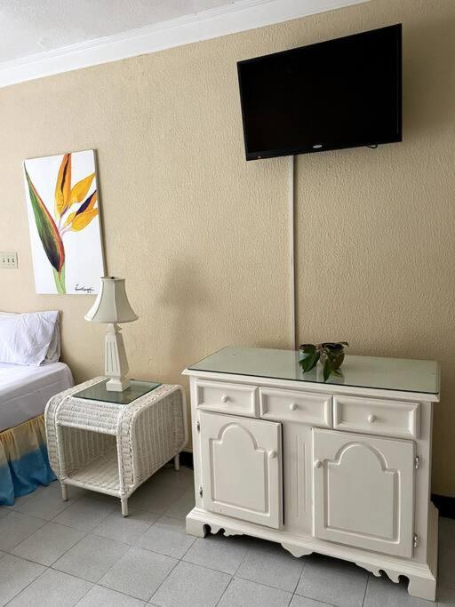 Lush Tropical Apartment Located In A 4-Star Resort Runaway Bay Luaran gambar