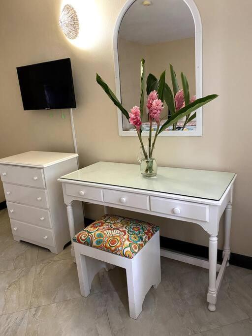 Lush Tropical Apartment Located In A 4-Star Resort Runaway Bay Luaran gambar