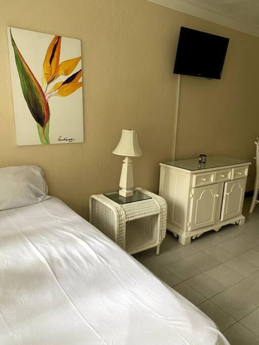 Lush Tropical Apartment Located In A 4-Star Resort Runaway Bay Luaran gambar
